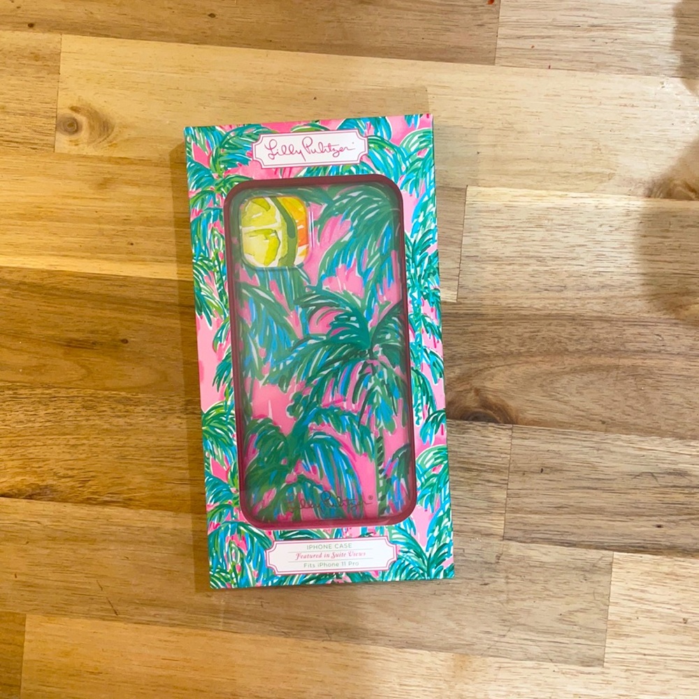 Lilly Pulitzer iPhone case suite views iPhone 11 Pro NWT